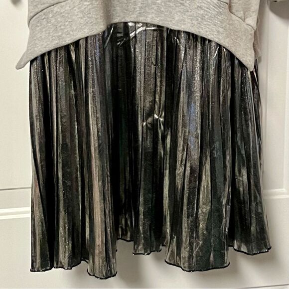 Athletic dress Metallic Sweatshirt Relaxed Gray Drop Waist Silver Pleats Skirt L - Picture 3 of 11